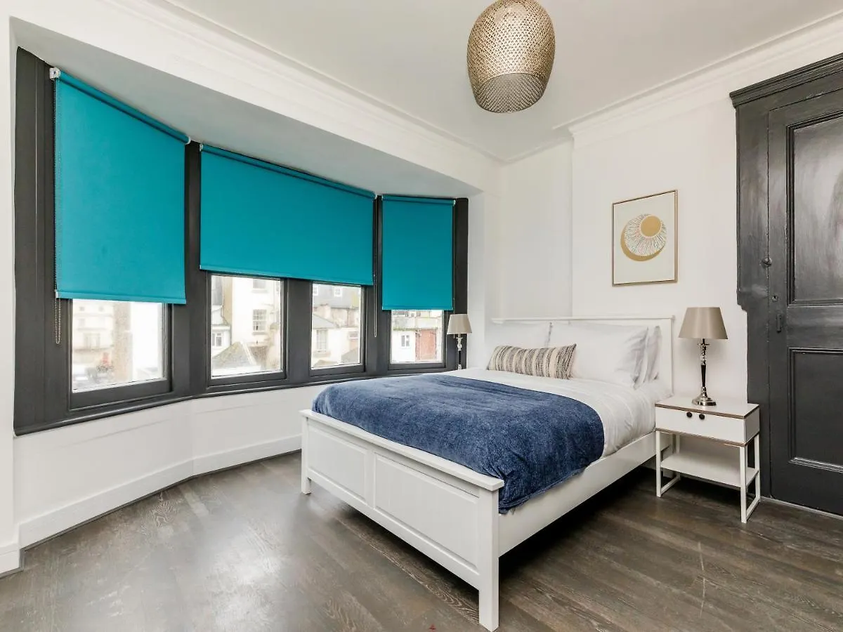 Your Central Stay 5 Bedroom Flat Brighton