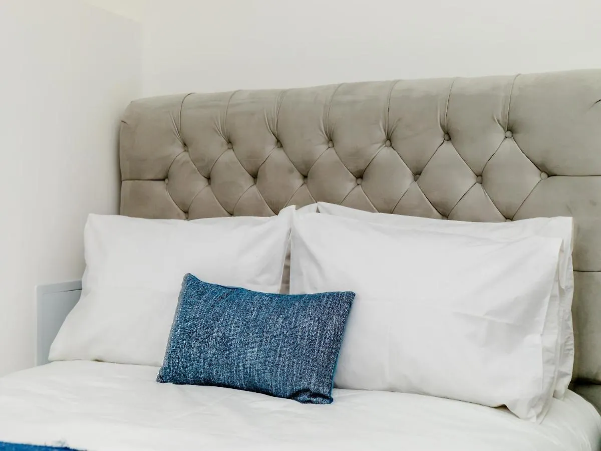 Your Central Stay 5 Bedroom Flat Brighton